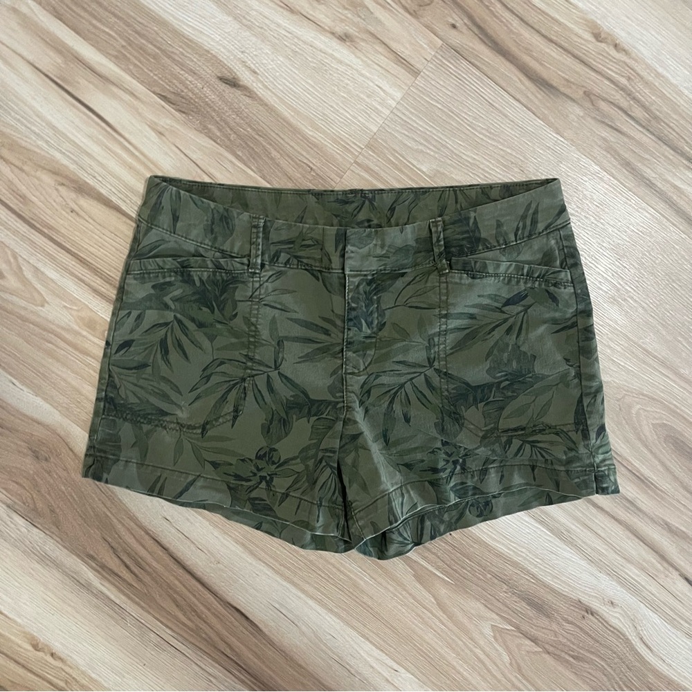 Old Navy dark green shorts size 4